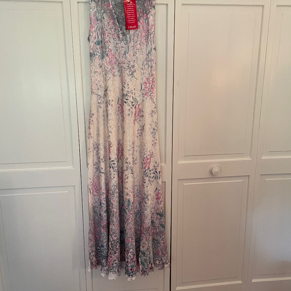Komorov dress - Picture 1 of 2
